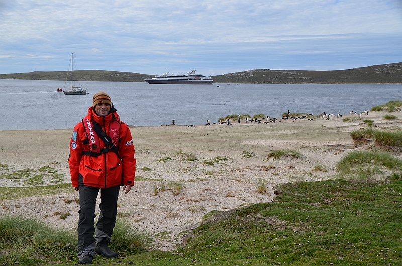 140_Falkland_Islands_Grave_Cove_Privat.JPG