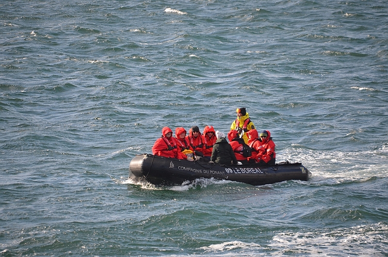 115_Arctic_Russia_Cape_Dezhnev_Zodiac.JPG