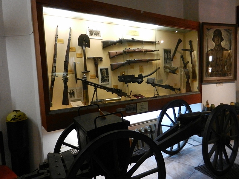108_Argentina_Buenos_Aires_Museo_de_Armas.JPG - 