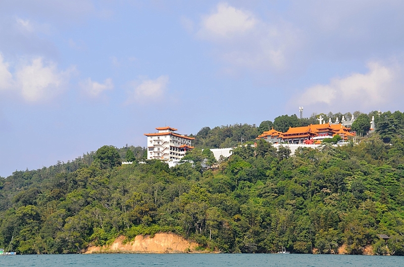 045_Taiwan_Sun_Moon_Lake.JPG