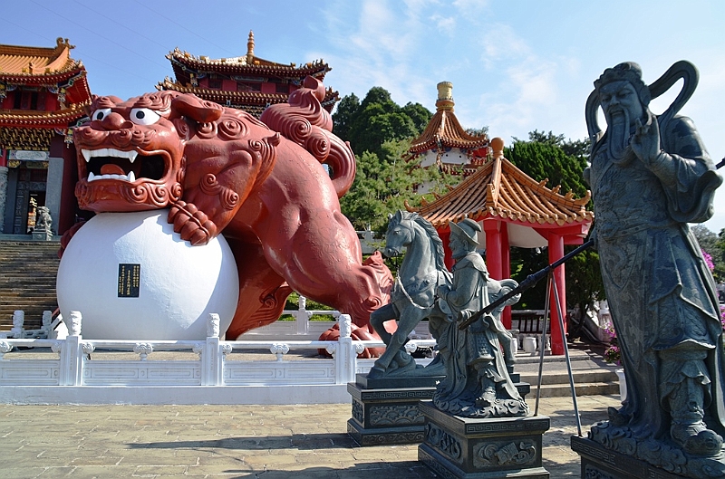 125_Taiwan_Sun_Moon_Lake_Wenwu_Temple.JPG