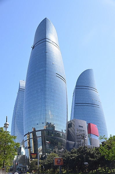 037_Azerbaijan_Baku_Fairmont_Flame_Towers.JPG