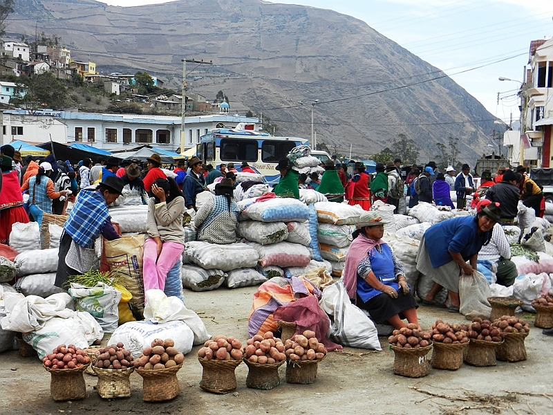 422_Ecuador_Alausi_Market.JPG