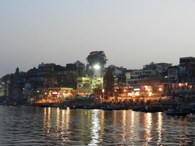 516_India_Varanasi.JPG - 