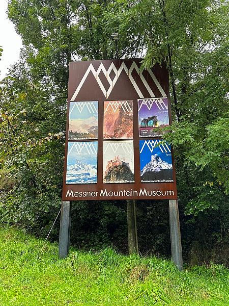 106_Italien_Suedtirol_Bruneck_Messner_Mountain_Museum_Ripa.JPG