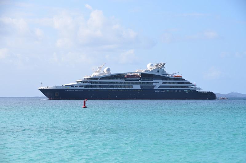 003_Ponant_Le_Dumont_d_Urville.JPG