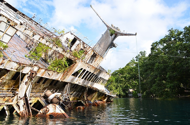 075_Solomon_Islands_Roderick_Bay.JPG