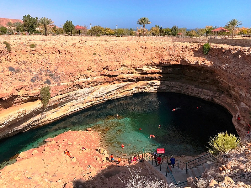 105_Oman_Sinkhole_Park.JPG