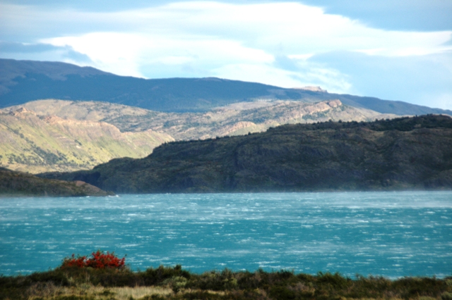 182_Patagonia_Chile_NP_Torres_del_Paine_Wind.JPG
