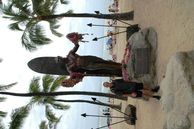 2011_03_USA_Hawaii_Oahu_Honolulu_Waikiki_Duke_Kahanamoku_Statue_Privat.JPG