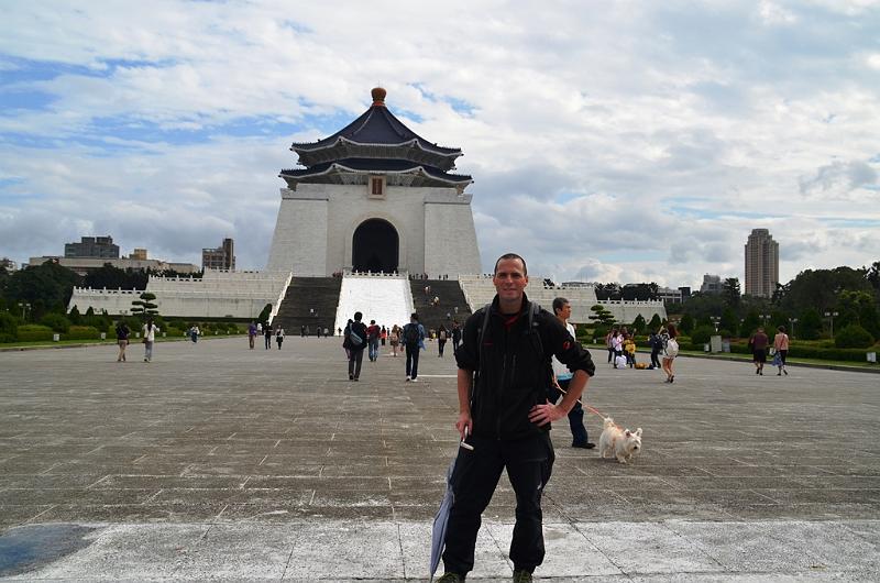 2014_30_Taiwan_Taipei_Chiang_Kai_shek_Memorial_Hall_Privat.JPG