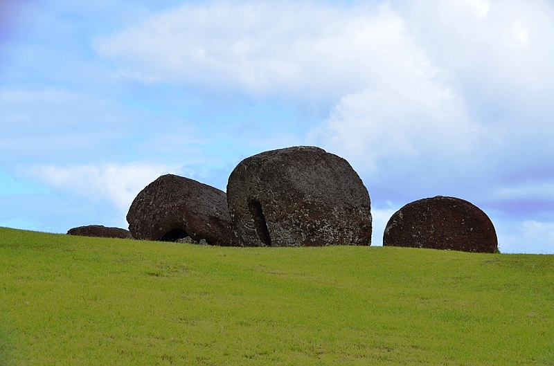 099_Chile_Easter_Island_Puna_Pau.JPG