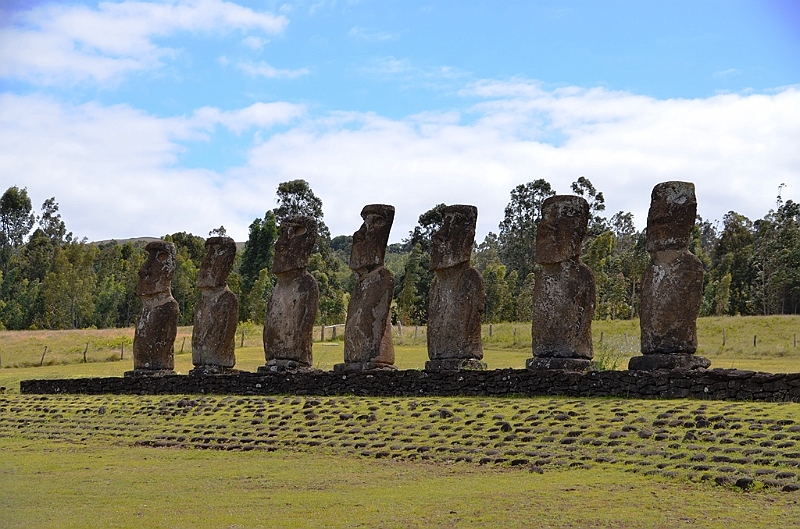 109_Chile_Easter_Island_Ahu_a_Kivi.JPG