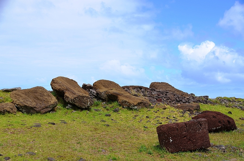 127_Chile_Easter_Island_Vinapu.JPG