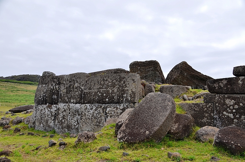 137_Chile_Easter_Island_Vinapu.JPG