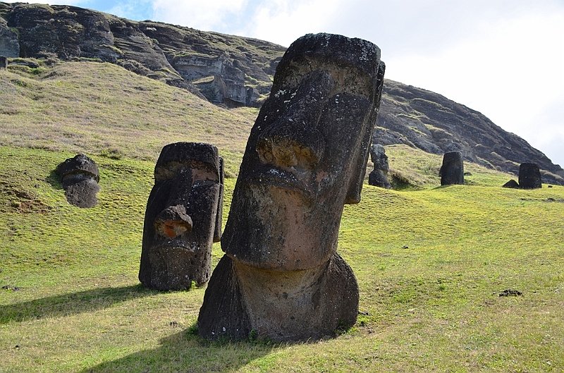 179_Chile_Easter_Island_Rano_Raraku.JPG