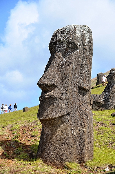 208_Chile_Easter_Island_Rano_Raraku.JPG