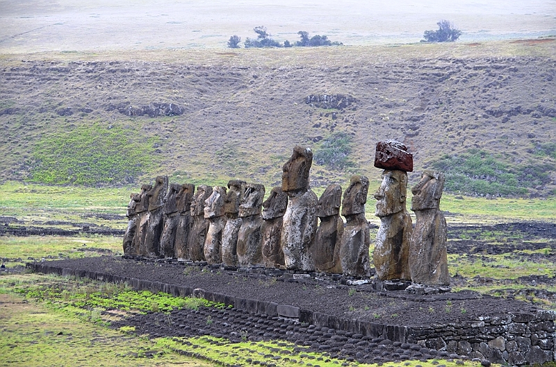 226_Chile_Easter_Island_Tongariki.JPG